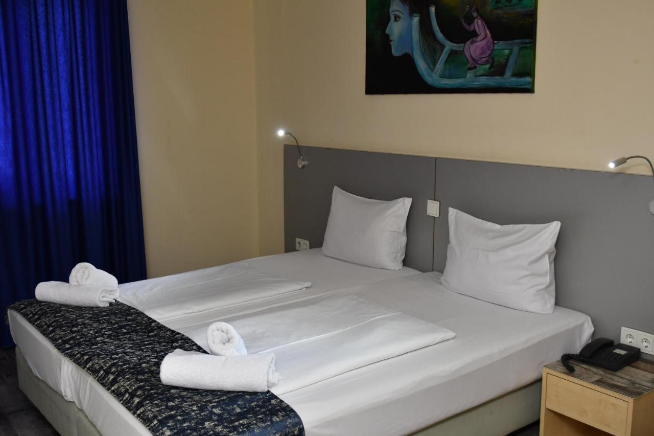 Hotel Muenchner Hof 3*