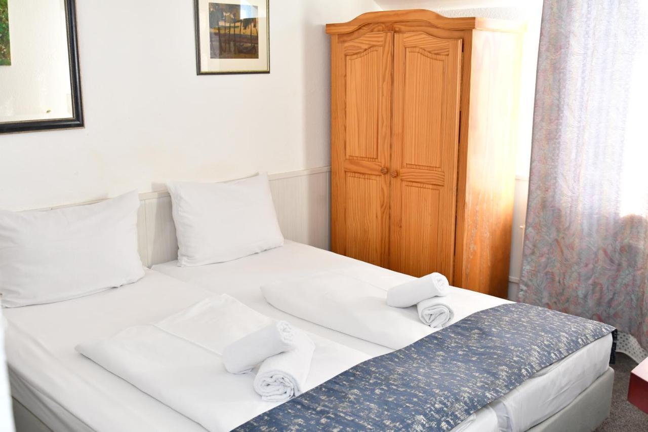 Muenchner Hof Hotel 3*